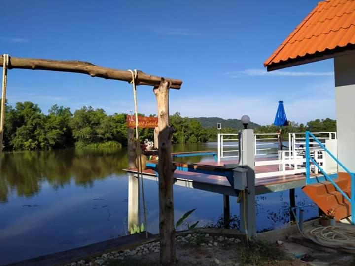 Khum Thong Resort Takuapa Exterior foto