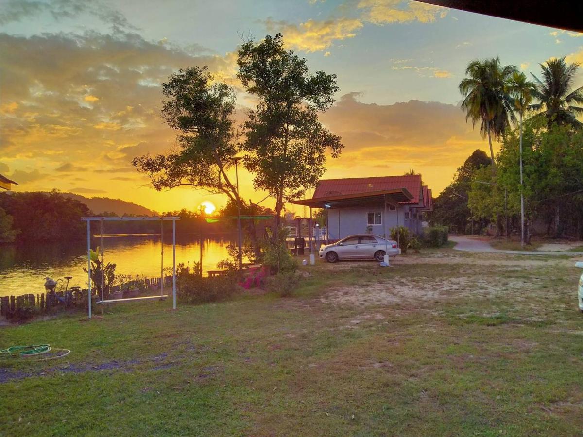 Khum Thong Resort Takuapa Exterior foto